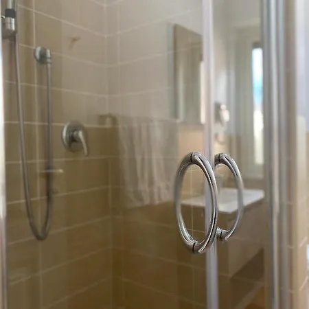 La Maison Derriere فندق مبيت وإفطار 4*