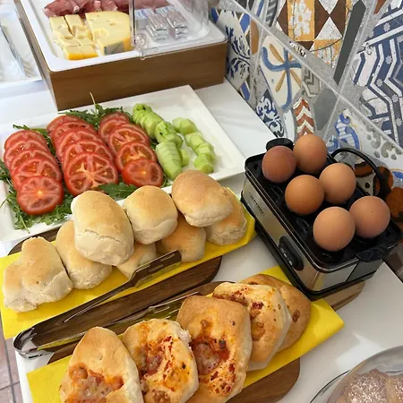 La Maison Derriere Bed & Breakfast *