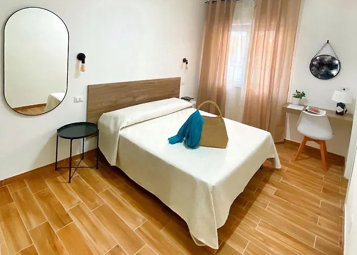 La Maison Derriere Nocleg ze śniadaniem 4*